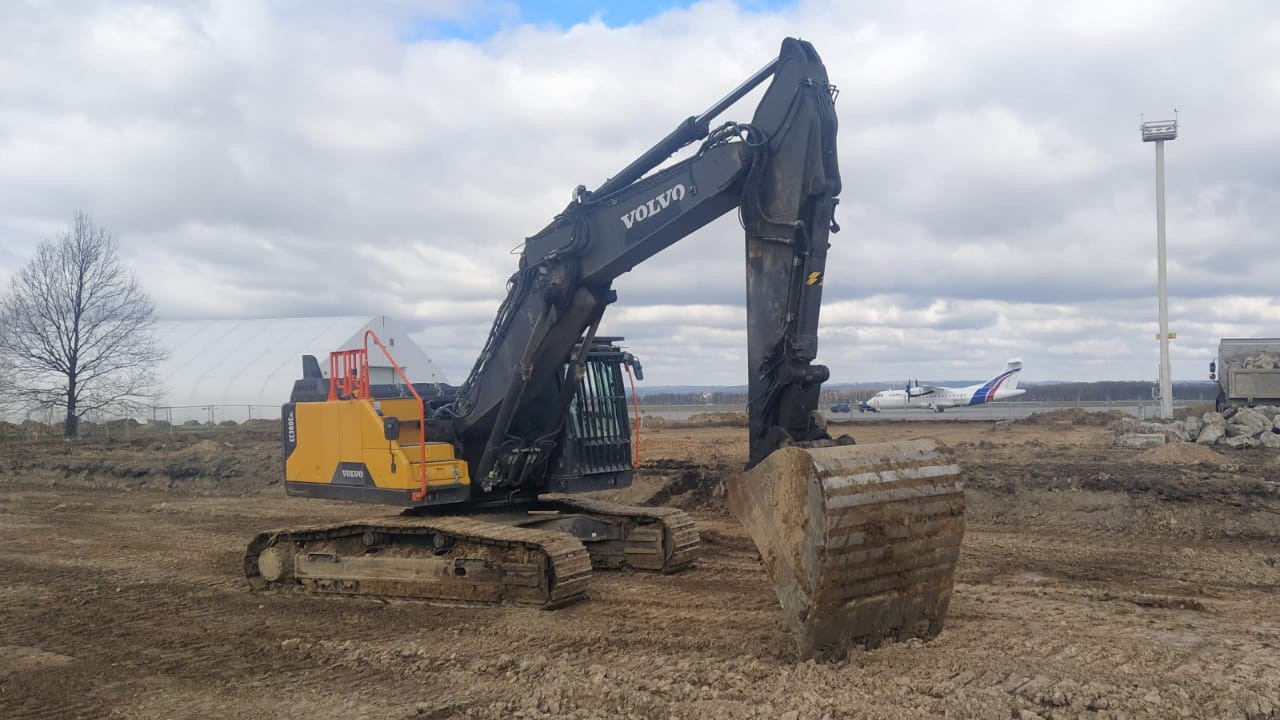 Pásové rypadlo VOLVO EC 300